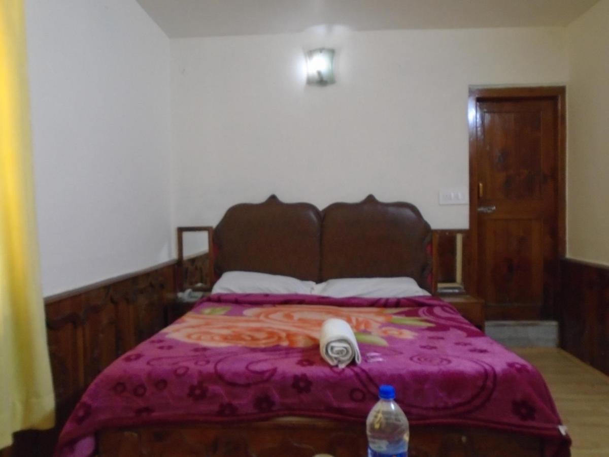 Hotel Magnolia Mallroad Manali Extérieur photo