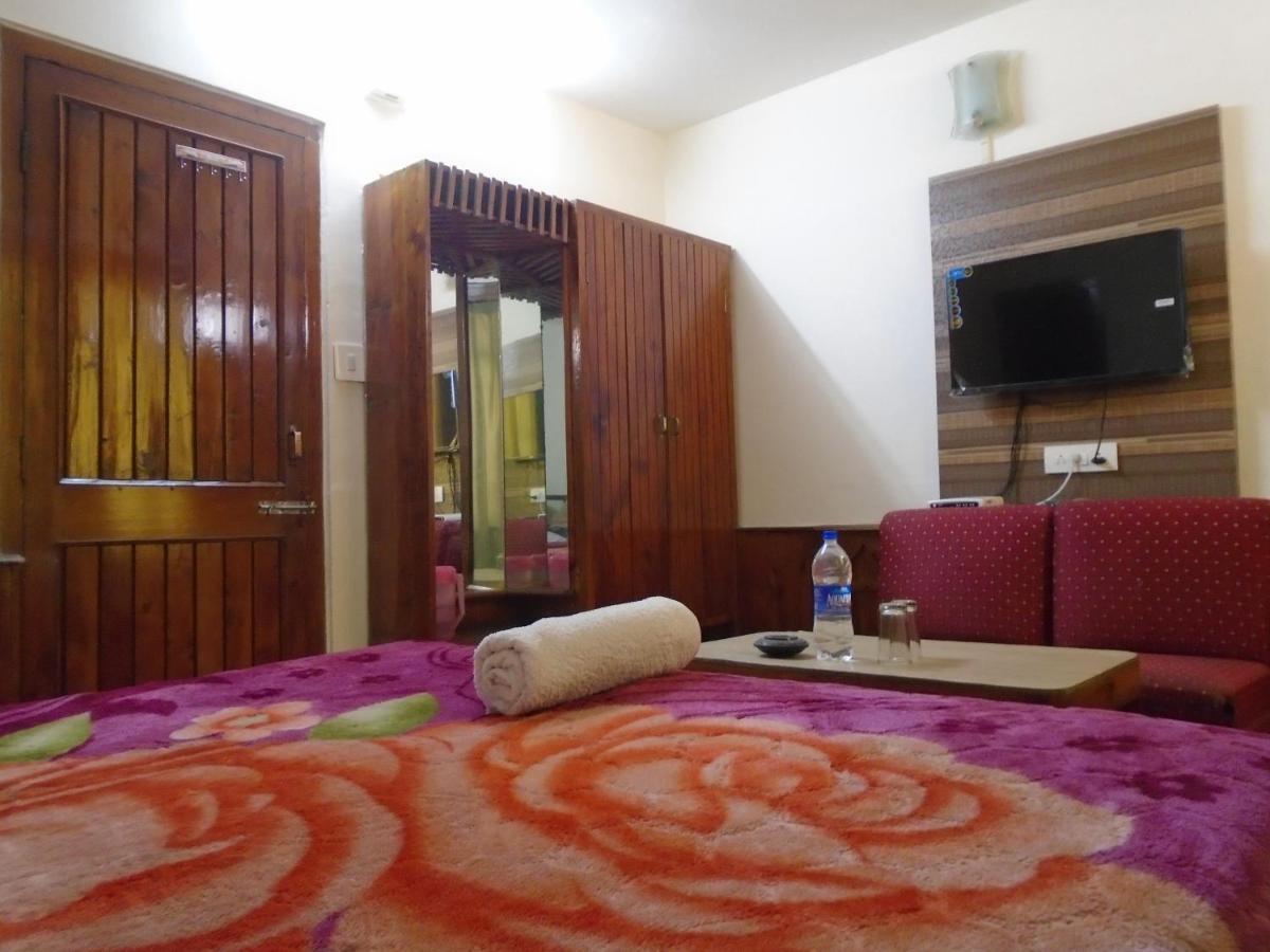 Hotel Magnolia Mallroad Manali Extérieur photo