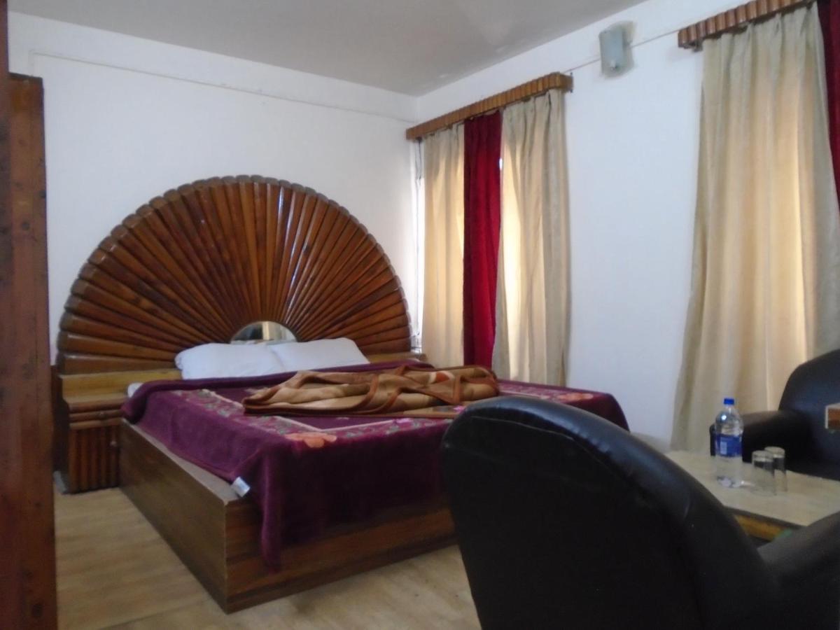 Hotel Magnolia Mallroad Manali Extérieur photo
