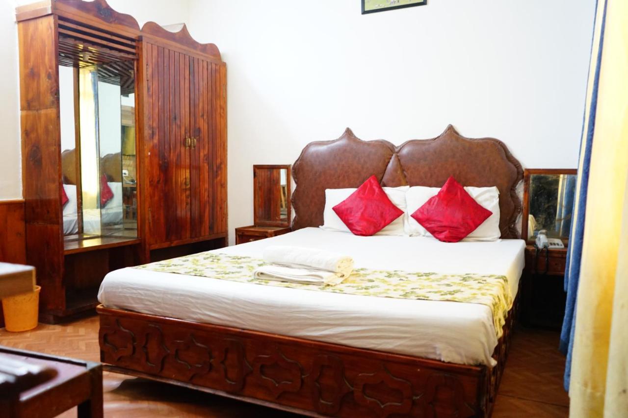 Hotel Magnolia Mallroad Manali Extérieur photo
