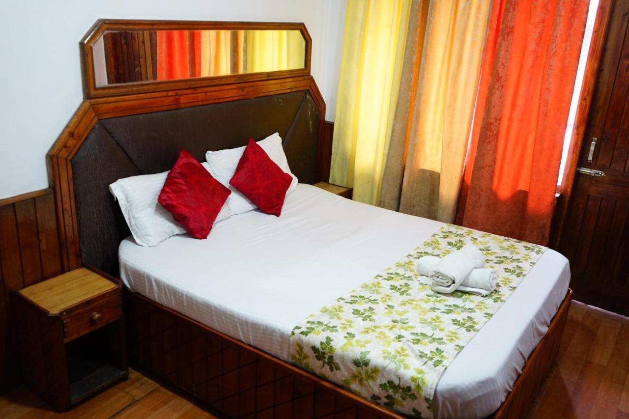 Hotel Magnolia Mallroad Manali Extérieur photo