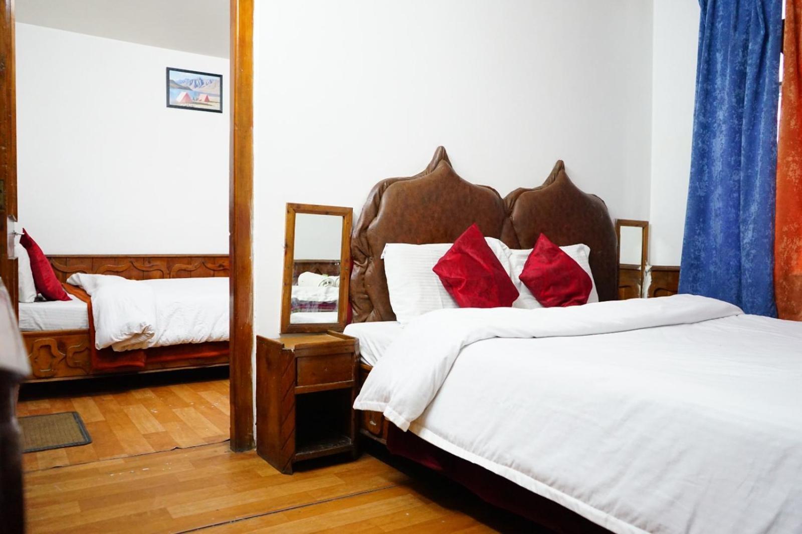 Hotel Magnolia Mallroad Manali Extérieur photo